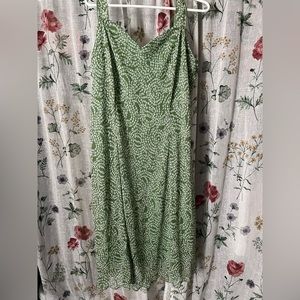 Green flowered dress midi